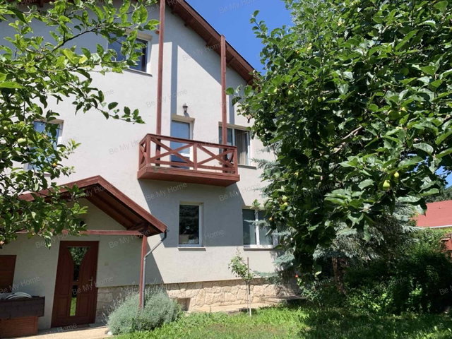 Eladó családi ház, Budakalászon 169 M Ft, 5 szobás