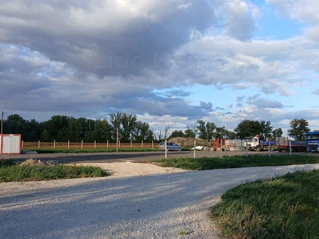 Kiadó ipari ingatlan, Vámosszabadin 180 E Ft / hó