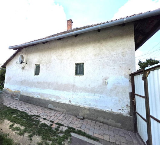 Eladó családi ház, Kunszentmártonban 18.5 M Ft, 4 szobás