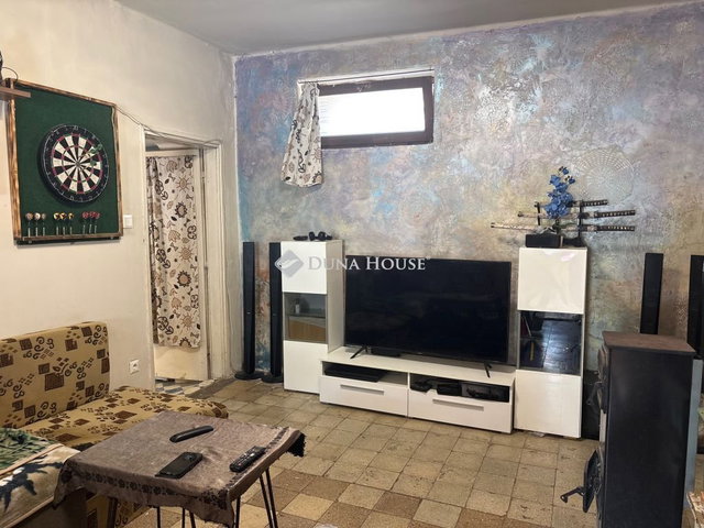 Eladó családi ház, Enyingen 21 M Ft, 2 szobás
