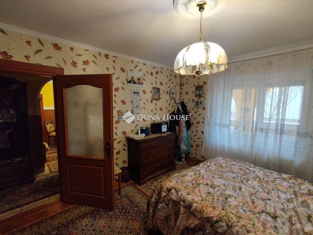 Eladó családi ház, Tatabányán, Baross közben 124.99 M Ft