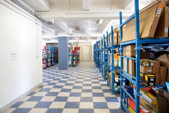 Kiadó üzlethelyiség, Szegeden 3400 E Ft / hó