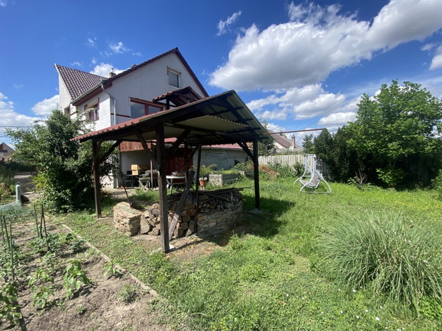 Eladó családi ház, Hatvanban 89.6 M Ft, 4 szobás