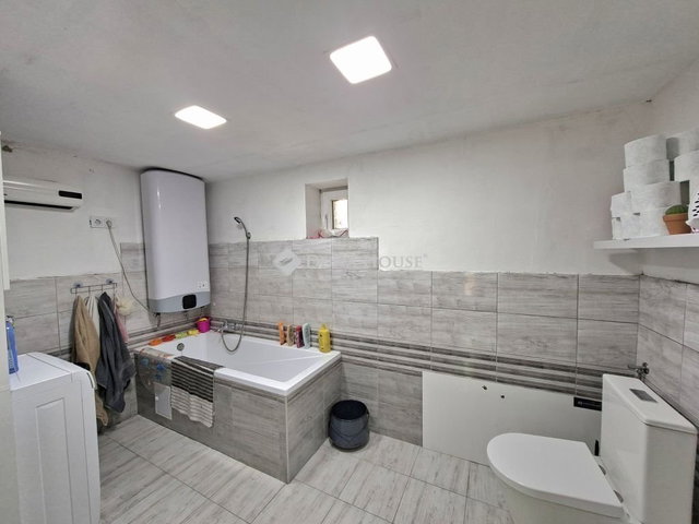 Eladó családi ház, Sárbogárdon 29.9 M Ft, 2 szobás
