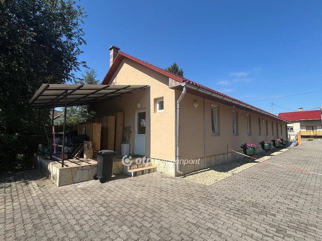 Eladó üzlethelyiség, Halmajon 48 M Ft / költözzbe.hu