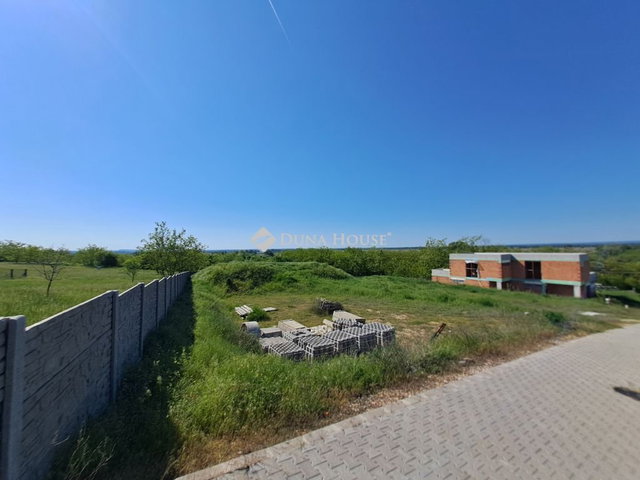 Eladó telek, Fonyódon 33 M Ft / költözzbe.hu