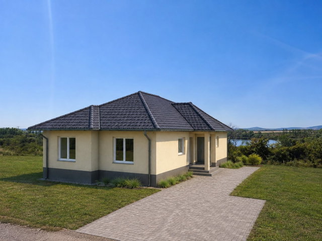 Eladó családi ház, Gyöngyösön 89.9 M Ft, 4 szobás