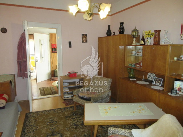 Eladó családi ház, Bekölcén 16.5 M Ft, 2+1 szobás