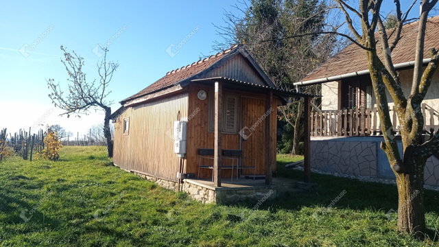 Eladó nyaraló, Zalaegerszegen 4.4 M Ft, 1 szobás