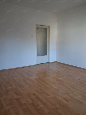 Kiadó téglalakás, albérlet, Szolnokon 120 E Ft / hó