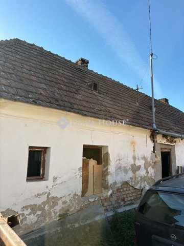 Eladó családi ház, Pápasalamonon 2.5 M Ft, 1 szobás
