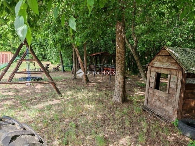 Eladó családi ház, Tápiószecsőn 69.9 M Ft, 3 szobás