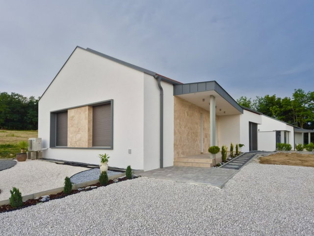 Eladó családi ház, Alsópáhokon 109 M Ft, 3 szobás