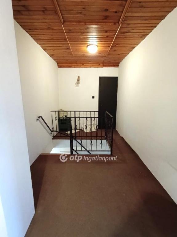1059m² · 98.000.000 ft