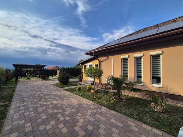 Kiadó családi ház, albérlet, Sárszentmihályon 280 E Ft / hó