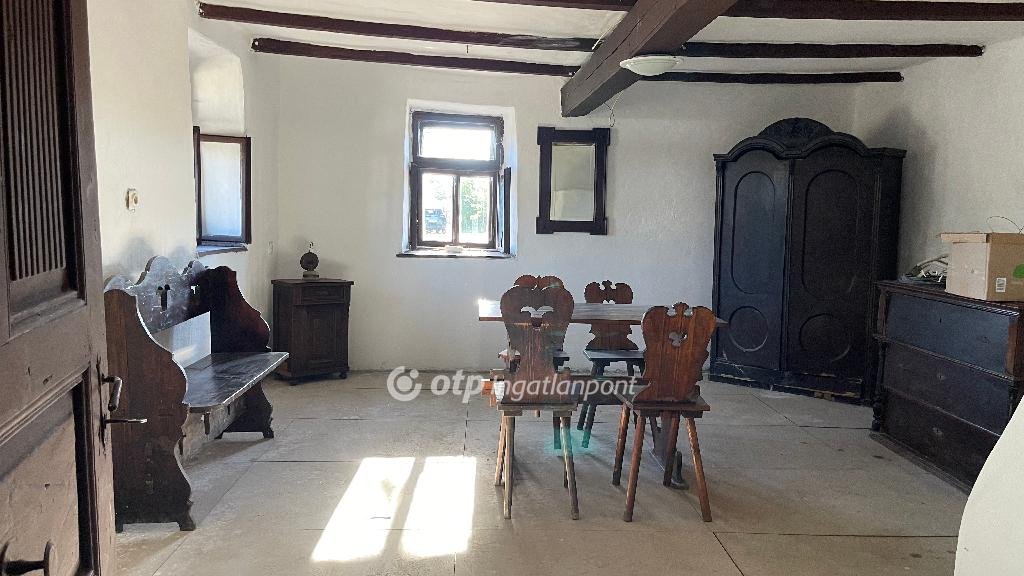 4 bed · 290m² · 49.900.000 ft