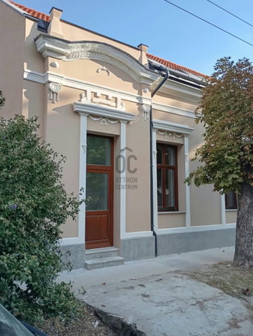 Eladó téglalakás, Szekszárdon, Remete utcában 56 M Ft, 3 szobás