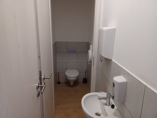 Kiadó ipari ingatlan, Győrött 300 E Ft / hó, 2 szobás