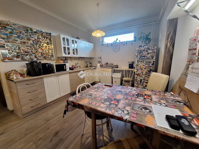 Eladó családi ház, Bükön 82 M Ft, 10 szobás