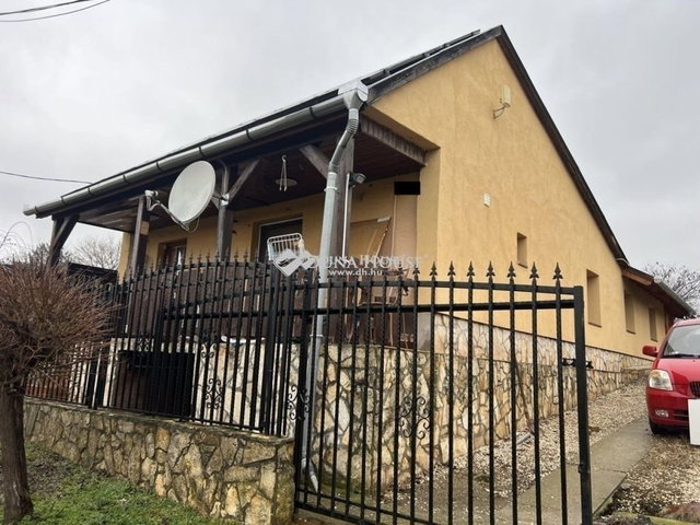 Eladó családi ház, Kókán 64 M Ft, 5 szobás