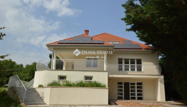 Eladó családi ház, Velencén 229 M Ft, 6 szobás