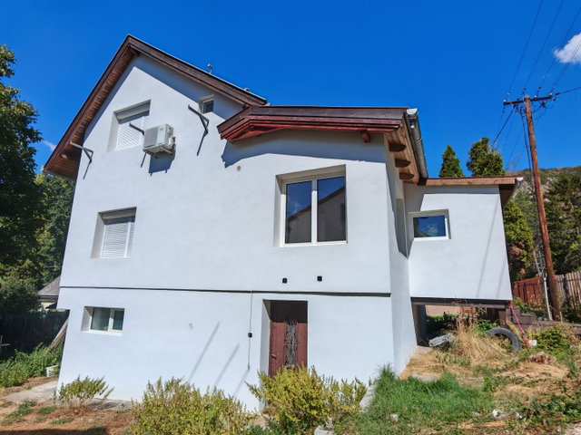 Eladó családi ház, Kesztölcön, Kígyó utcában 72 M Ft