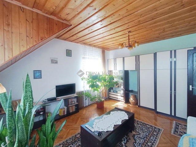 Eladó családi ház, Pálfán 26.9 M Ft, 7 szobás