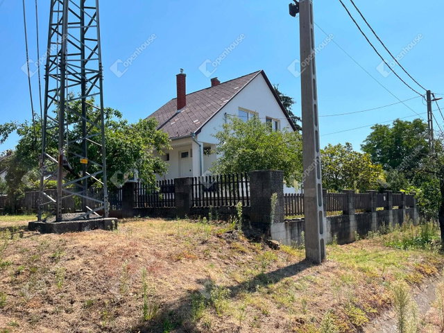 Eladó családi ház, Kaposváron 61.5 M Ft, 4 szobás