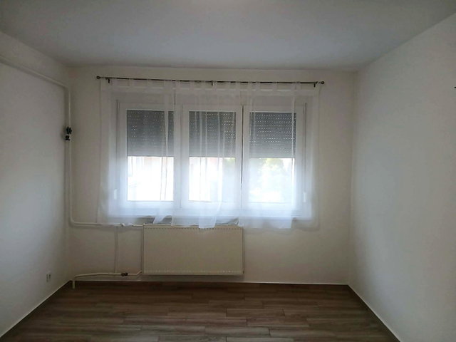 Eladó panellakás, Székesfehérvárott 56.2 M Ft, 2 szobás