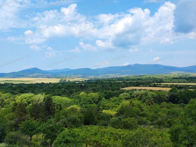 Eladó téglalakás, Gyöngyösön 91.114 M Ft, 3 szobás
