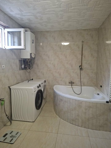 Eladó családi ház, Szolnokon 33.9 M Ft, 2 szobás