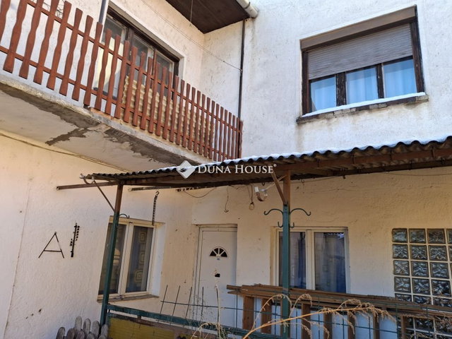 Eladó családi ház, Bicskén, Csokonai utcában 75 M Ft, 5 szobás