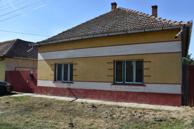 Eladó családi ház, Törökszentmiklóson 19.8 M Ft, 2 szobás