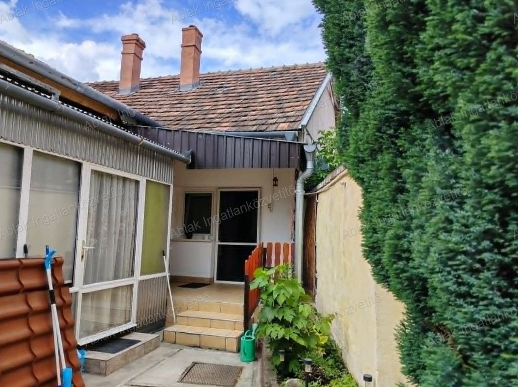 2 bed · 61m² · 48.800.000 ft