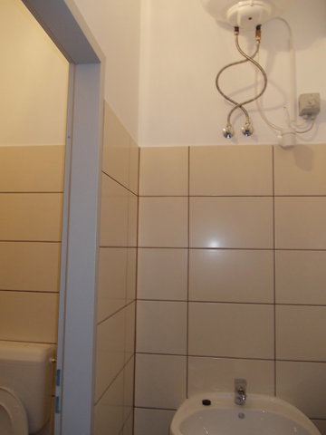 Kiadó üzlethelyiség, Nyíregyházán 125 E Ft / hó, 1 szobás