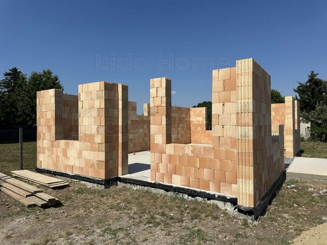 Eladó családi ház, Siófokon 74.5 M Ft, 4 szobás