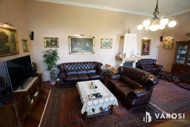 Eladó családi ház, Budapesten, X. kerületben 350 M Ft, 6 szobás