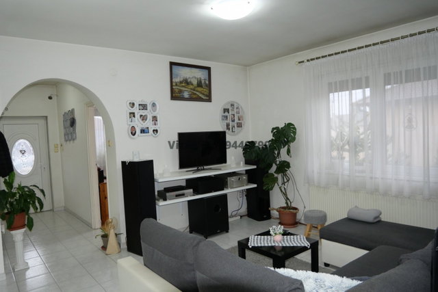 Eladó családi ház, Debrecenben 109.9 M Ft, 4 szobás