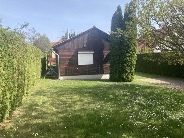 Eladó nyaraló, Balatonfűzfőn 73 M Ft, 3 szobás