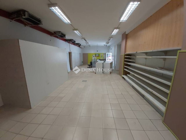 Eladó üzlethelyiség, Dávodon, Petőfi Sándor utcában 49.9 M Ft