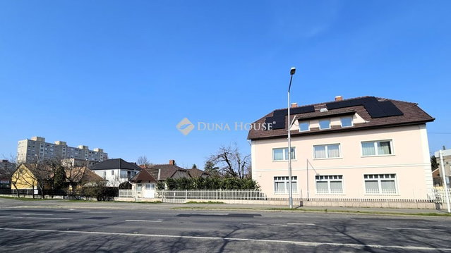 Eladó családi ház, Győrött, Liezen-Mayer utcában 254 M Ft