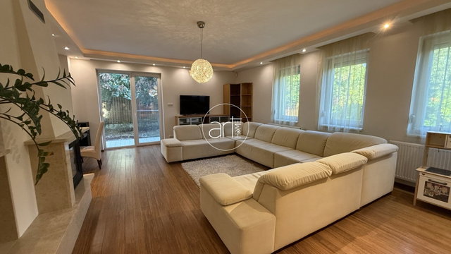 Kiadó családi ház, albérlet, Szegeden 650 E Ft / hó, 4 szobás