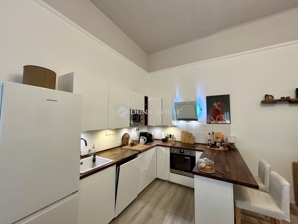3 bed · 58m² · 105.000.000 ft