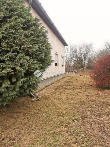 Eladó családi ház, Tiszakarádon, Ifjúság utcában 24.5 M Ft