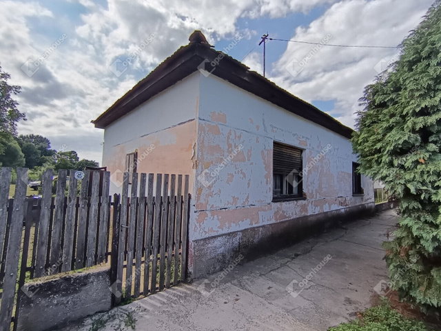 Eladó családi ház, Mikén 7.9 M Ft, 3 szobás