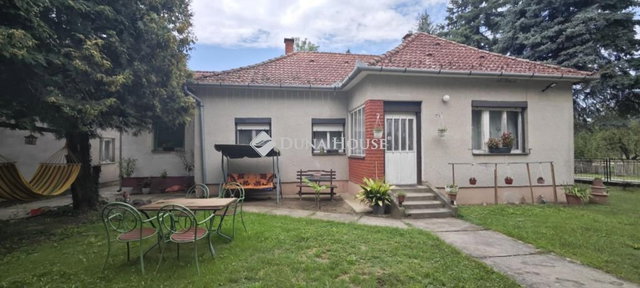 Eladó családi ház, Szentán 24.9 M Ft, 5 szobás