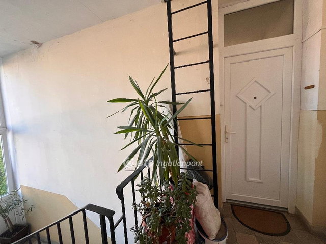 Eladó téglalakás, Zalaegerszegen 34.9 M Ft, 1+1 szobás