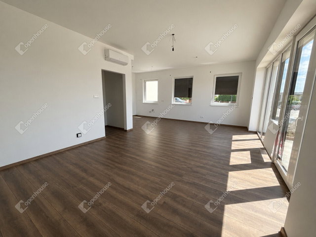 Eladó családi ház, Bábolnán 126 M Ft, 4 szobás