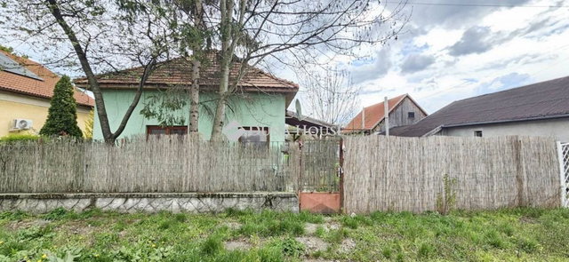 Eladó családi ház, Üllőn 53.9 M Ft, 2 szobás