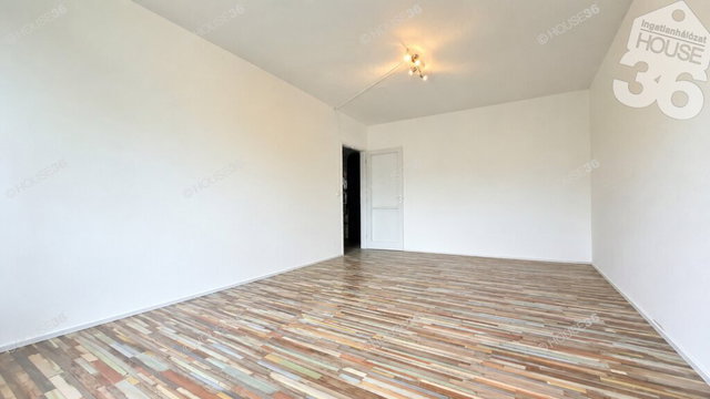 Eladó panellakás, Kecskeméten 47.9 M Ft, 2 szobás
